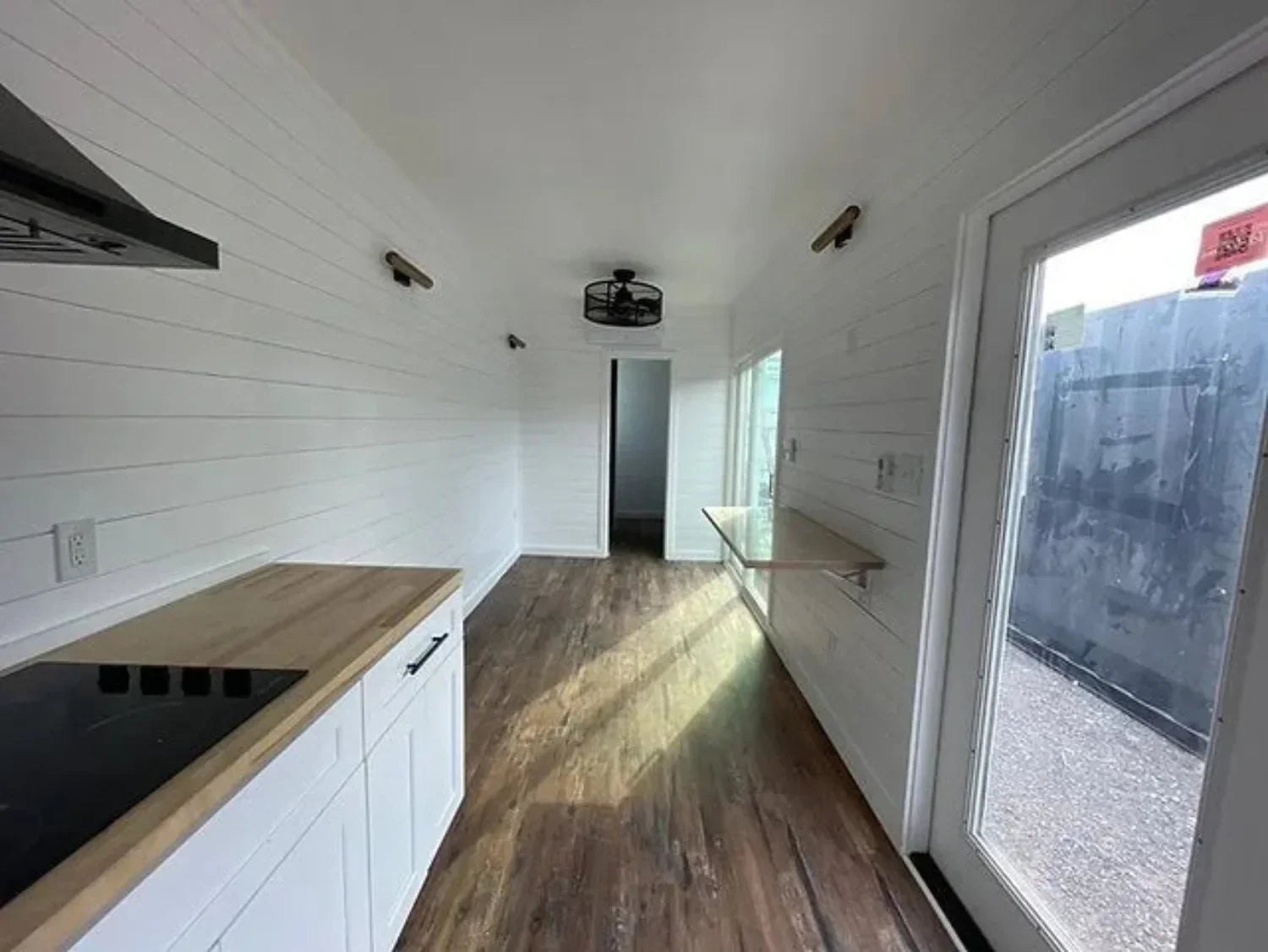 40-Fuß-Containerhaus – versandfertig