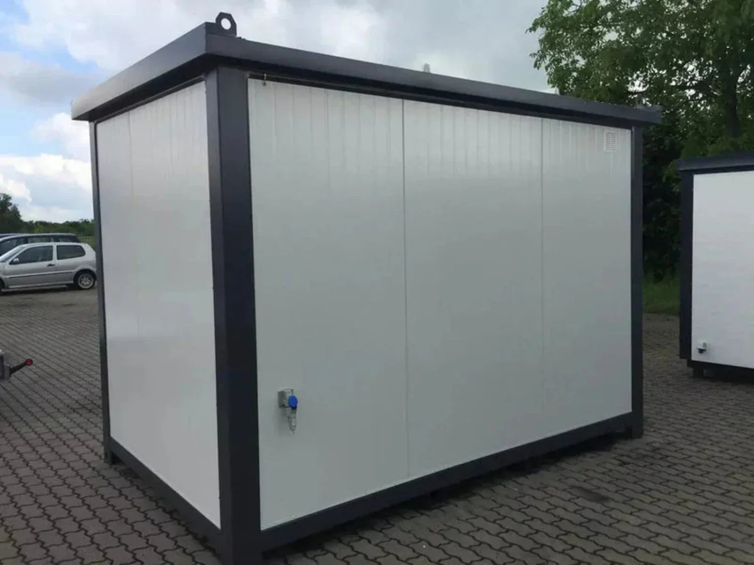 Bürocontainer. 3,50 × 2,20m
