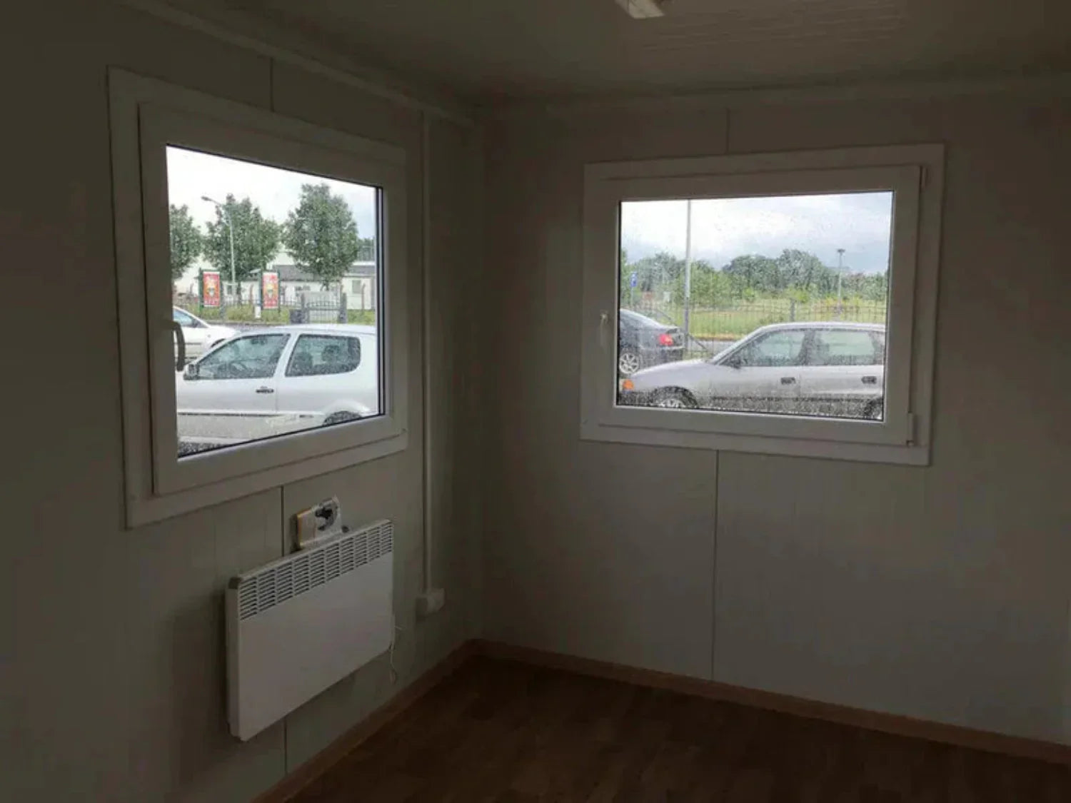 Bürocontainer. 3,50 × 2,20m