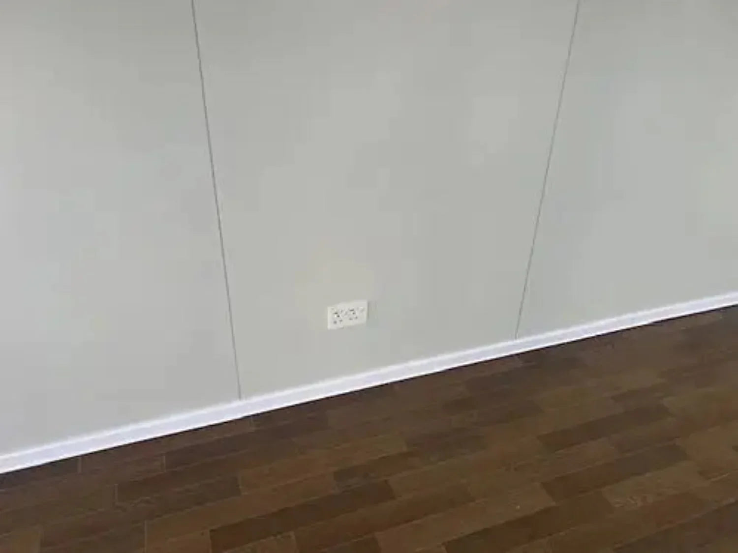 Bürocontainer mit Panoramafenstern (mobil & tragbar)