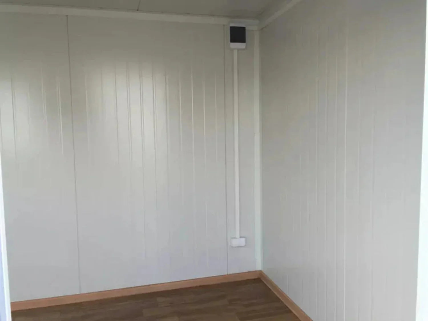 Bürocontainer. 3,50 × 2,20m