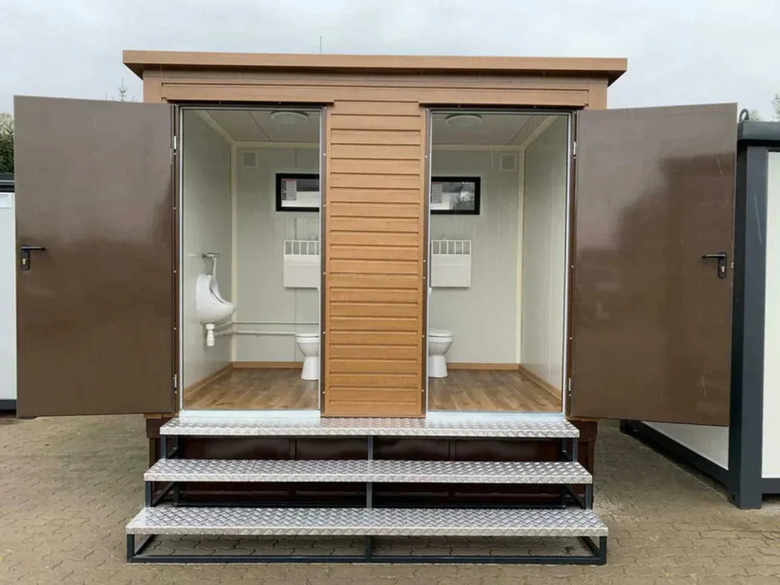 Doppelter Sanitärcontainer mit Abwassertank – WC-Container mit integriertem Fäkalientank