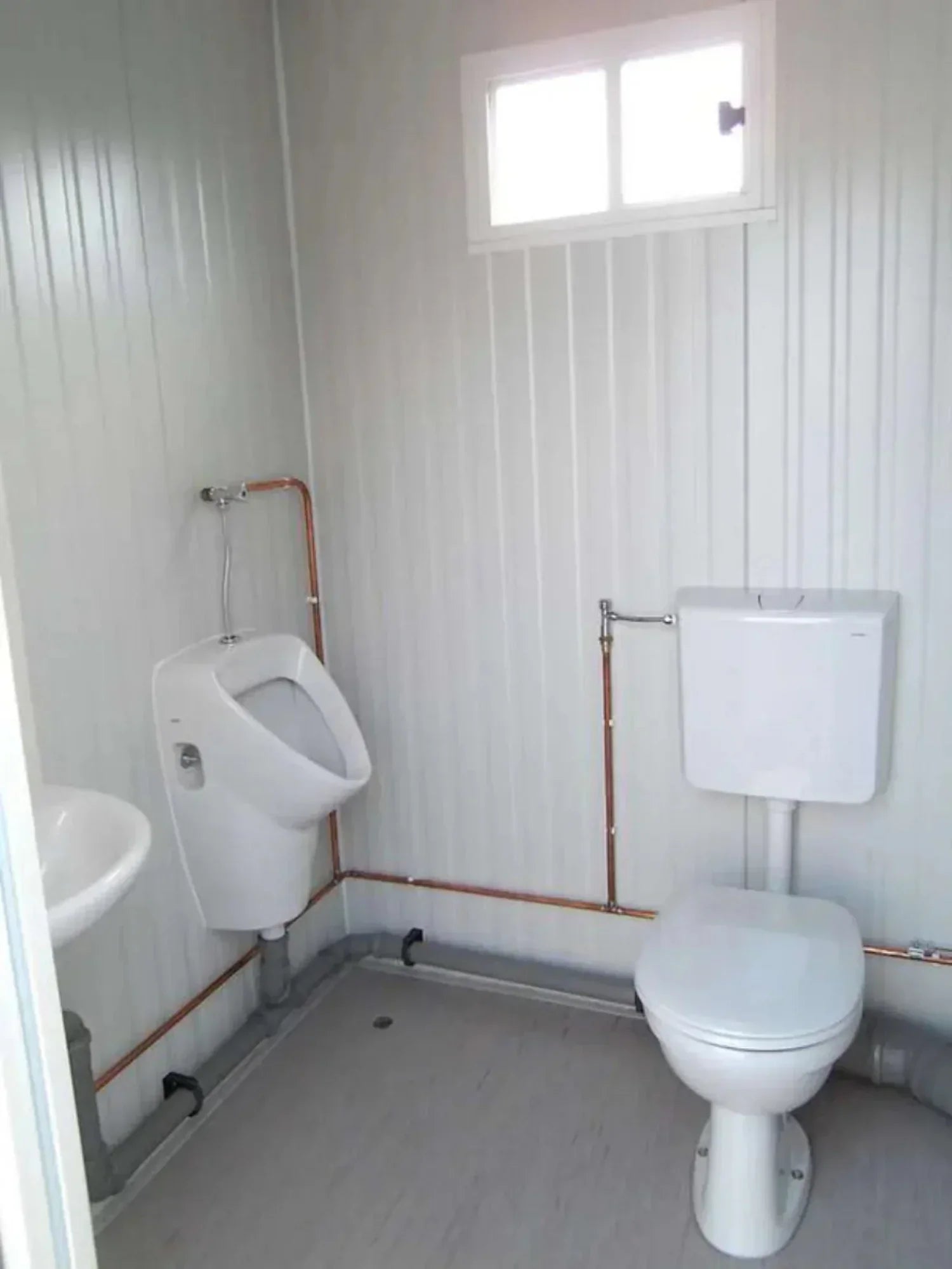 Mini Sanitärcontainer Toilette – kompakte WC-Kabine mit Waschbecken