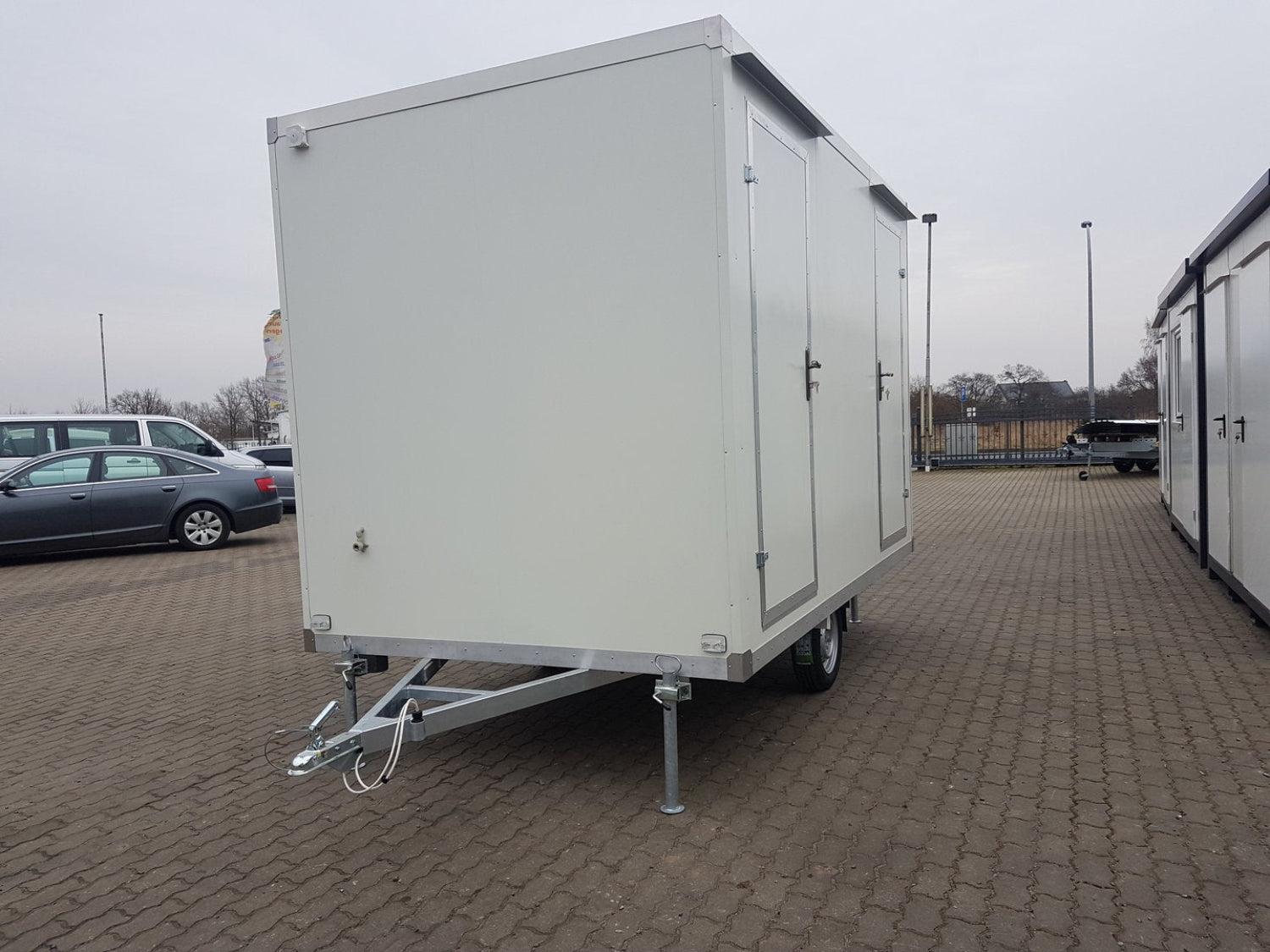 Toilettenwagen mit Doppel-WC 3,50x2M 750KG