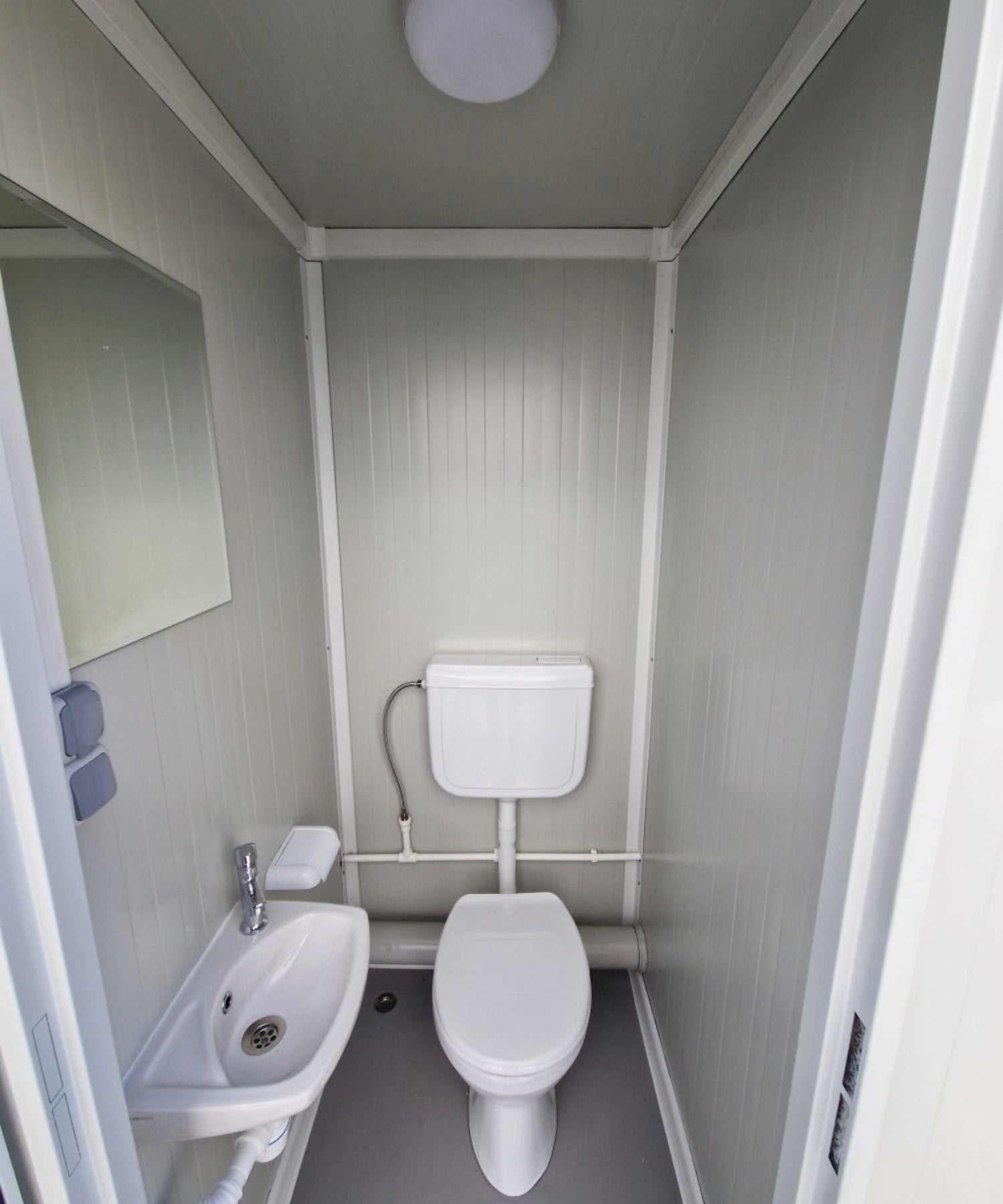 XXL Toilettencontainer mit 8 Kabinen für Veranstaltungen
