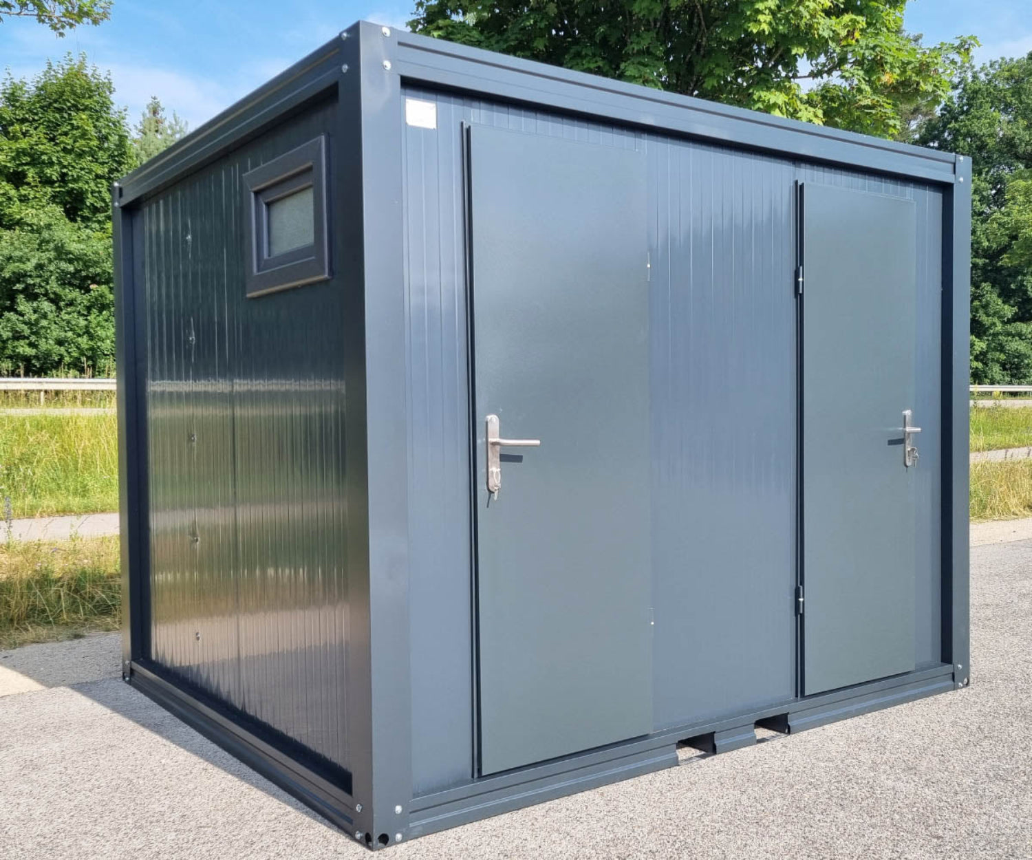 3 m PREMIUM Toilettencontainer – Doppelkabine für Damen und Herren