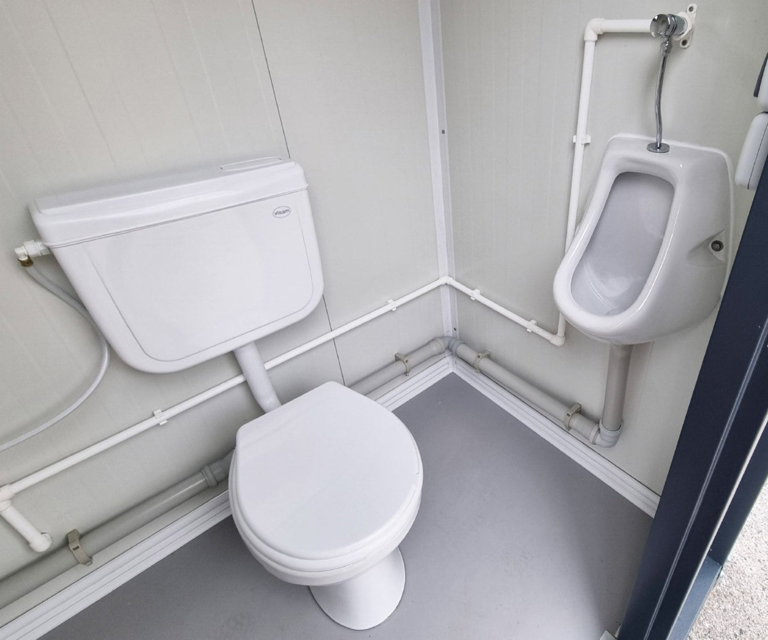 Sanitärcontainer - WC mit Waschbecken und Pissoir Anthrazit