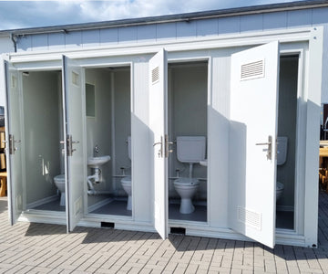 XXL Toilettencontainer mit 8 Kabinen für Veranstaltungen